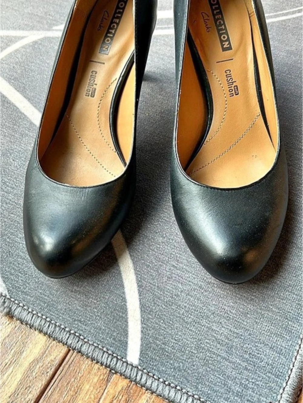 Clarks Black Pumps Like New